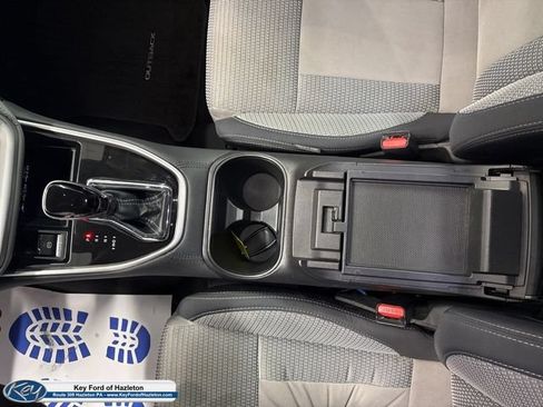 Used 2023 Subaru Outback Premium AWD/4WD image 30