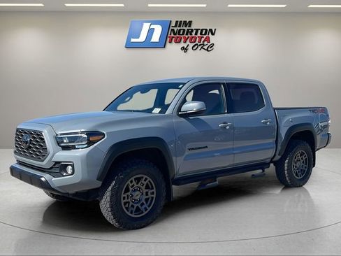 Used 2020 Toyota Tacoma TRD Off-Road w/ Technology Package image 1