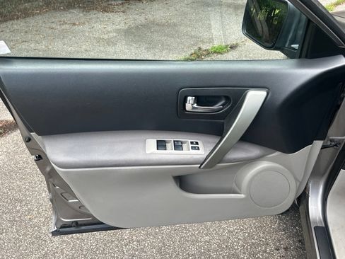 Used 2015 Nissan Rogue S w/ Convenience Package FWD image 13