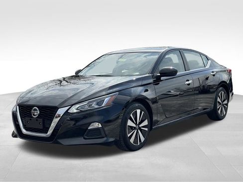Certified 2023 Nissan Altima 2.5 SV FWD image 2