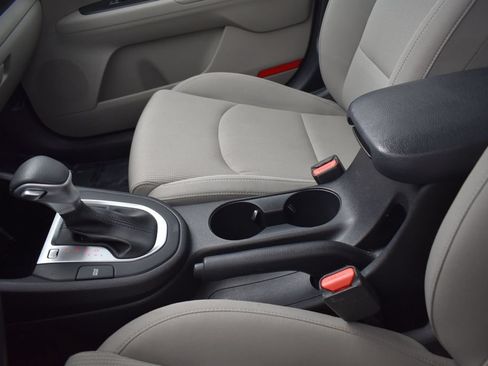 Used 2021 Kia Forte LXS FWD image 24