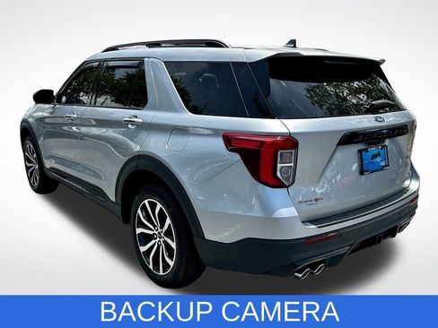 Used 2023 Ford Explorer ST image 4
