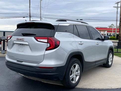 Used 2022 GMC Terrain SLE w/ Driver Convenience Package FWD image 7
