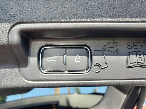 Used 2025 Ford Explorer Active w/ Active Comfort Package image 20