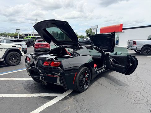Used 2017 Chevrolet Corvette Stingray Coupe w/ 1LT RWD image 37