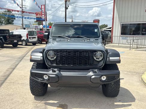 Used 2024 Jeep Wrangler Unlimited Sport AWD/4WD image 2