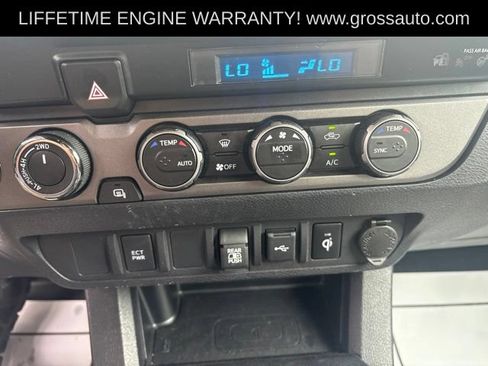 Used 2022 Toyota Tacoma TRD Sport AWD/4WD image 23