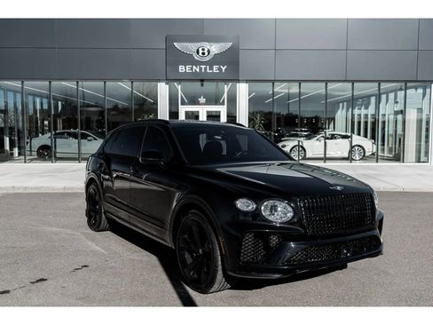 Used 2024 Bentley Bentayga Extended Wheelbase image 15
