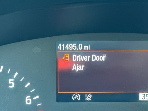 Certified 2022 Ford Escape SEL w/ SEL Stealth AWD Package image 26