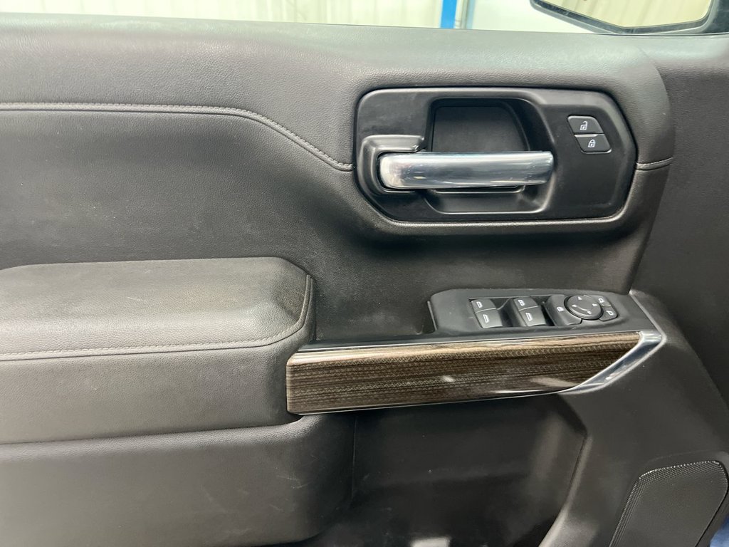 Used 2022 Chevrolet Silverado 1500 RST AWD/4WD image 20