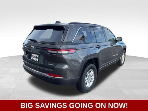 New 2025 Jeep Grand Cherokee Laredo image 10