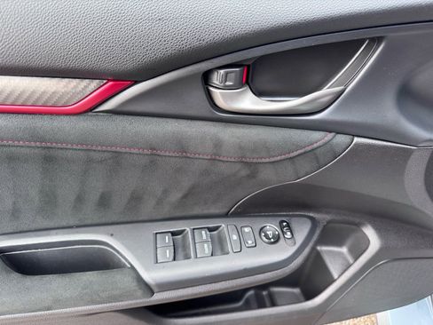 Used 2019 Honda Civic Type R image 10