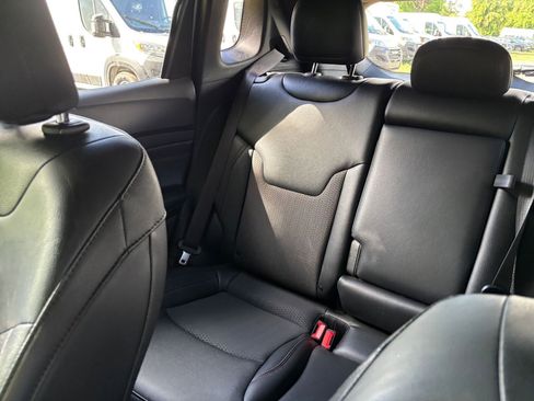 Used 2025 Jeep Compass Trailhawk w/ Trailer Tow Group image 39