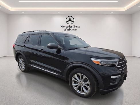 Used 2020 Ford Explorer XLT w/ Equipment Group 202A AWD/4WD image 10