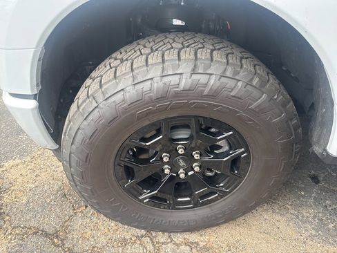 Used 2025 Ford F150 Lightning XLT image 14