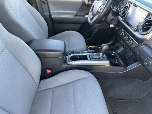 Used 2021 Toyota Tacoma SR5 RWD image 12