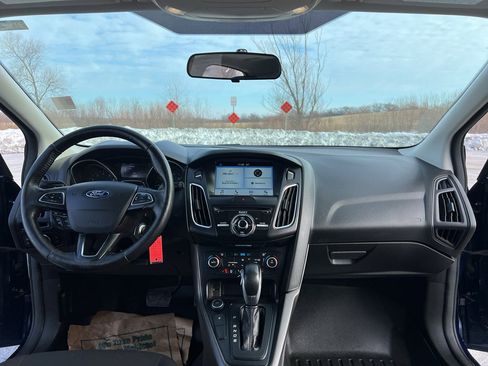 Used 2017 Ford Focus SEL w/ Cold Weather Package image 21