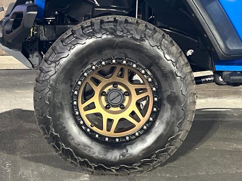 Used 2022 Jeep Wrangler Unlimited Rubicon image 27