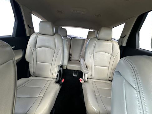 Used 2018 Buick Enclave Essence image 15