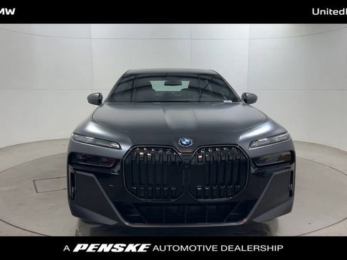 New 2026 BMW 750e xDrive w/ Executive Package image 3