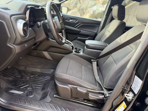 Used 2023 Chevrolet Colorado LT AWD/4WD image 15