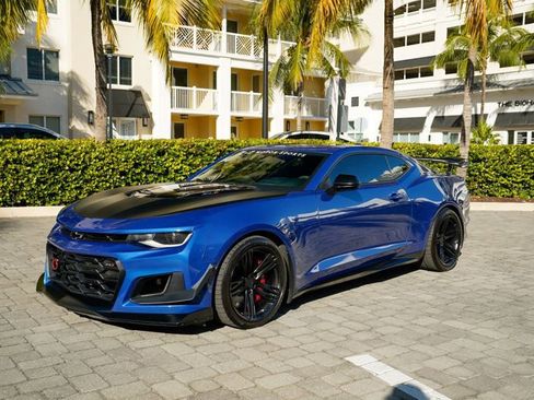 Used 2019 Chevrolet Camaro ZL1 image 9