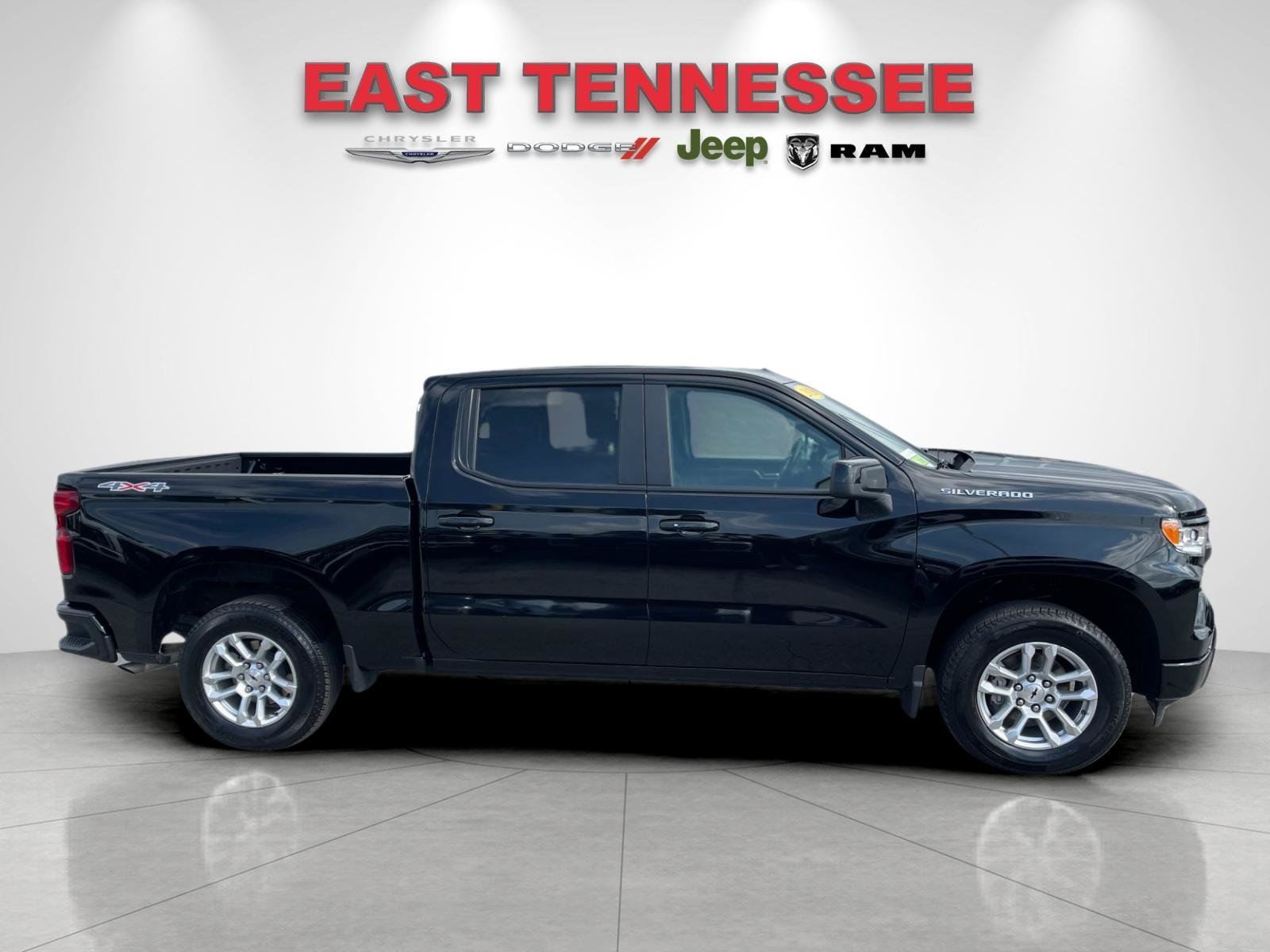Used 2026 Chevrolet Silverado 1500 RST AWD/4WD image 2