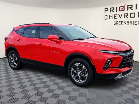 Used 2024 Chevrolet Blazer LT w/ Convenience Package FWD image 2