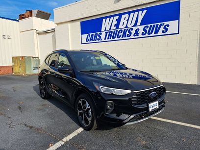 New 2025 Ford Escape ST-Line Elite w/ Premium Technology Package