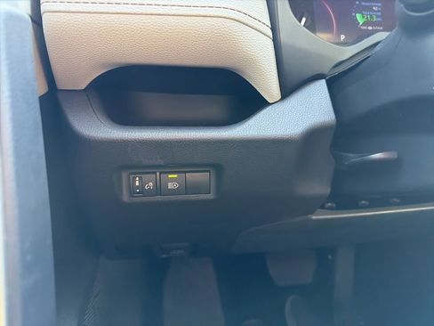 Used 2024 Toyota RAV4 XLE FWD image 15