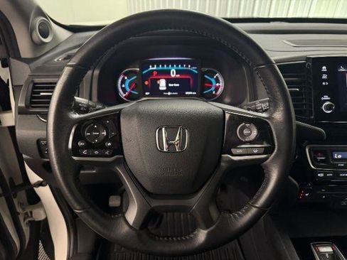 Used 2020 Honda Pilot Touring image 11