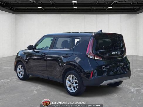 Certified 2023 Kia Soul LX w/ Option Group 015 FWD image 3