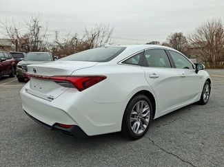 Used 2021 Toyota Avalon XLE video 4