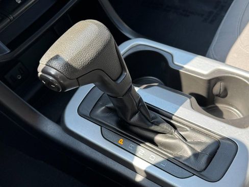 Used 2020 Chevrolet Colorado LT RWD image 22
