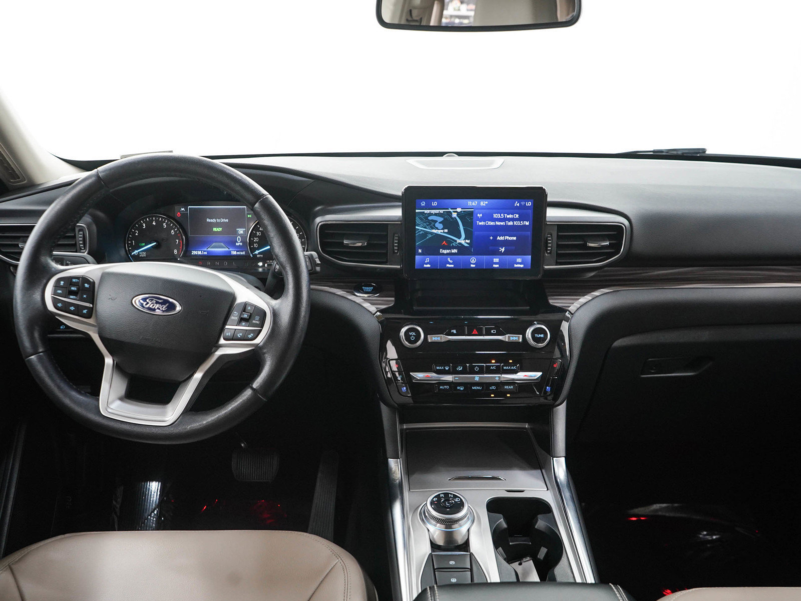 Used 2023 Ford Explorer Limited AWD/4WD image 18