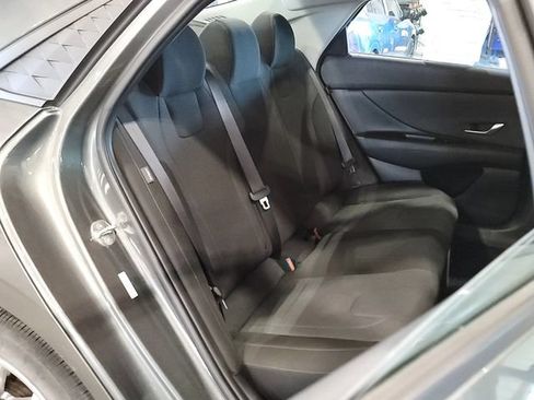 Used 2024 Hyundai Elantra SE FWD image 34