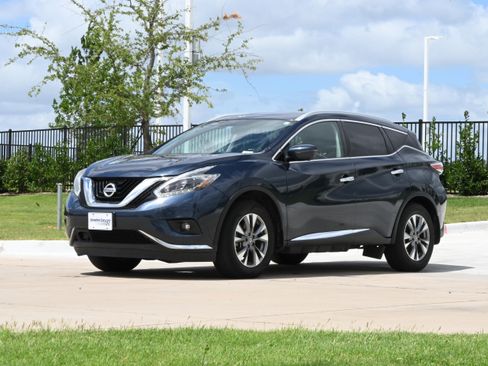 Used 2018 Nissan Murano SL w/ Cargo Package FWD image 5