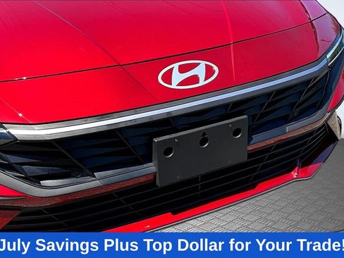 Used 2025 Hyundai Elantra Sport FWD image 40
