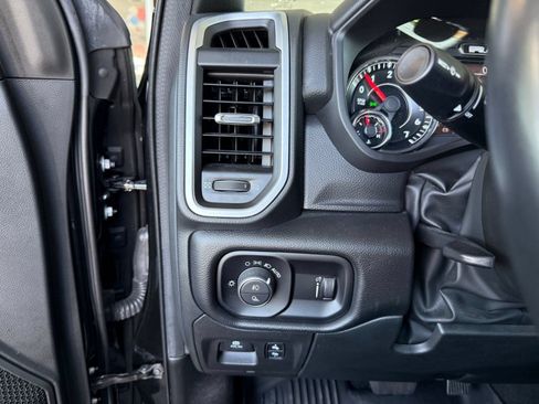 Used 2022 RAM 1500 Big Horn AWD/4WD image 22