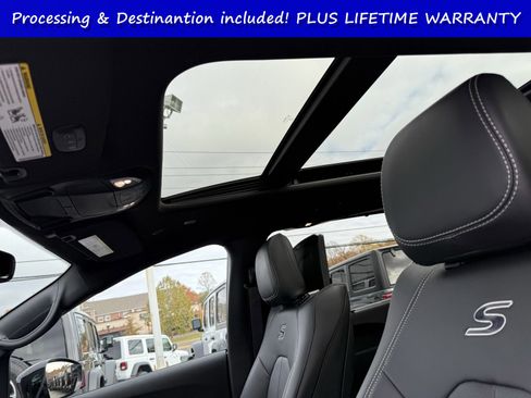 New 2026 Chrysler Pacifica Select FWD image 12