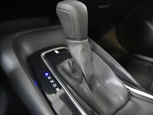 Used 2024 Toyota Corolla LE image 28