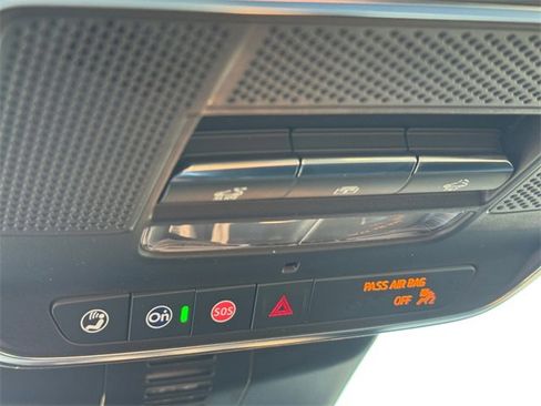 Used 2025 GMC Acadia Denali image 20