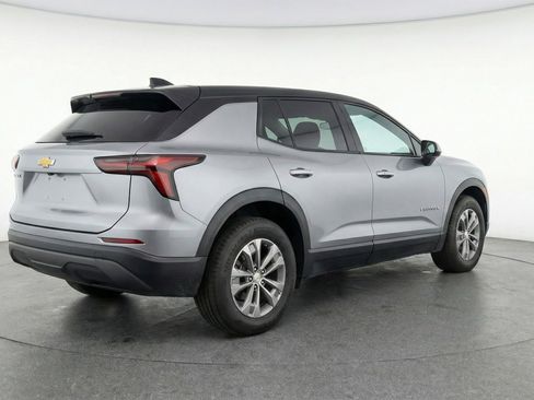 Used 2025 Chevrolet Equinox LT image 9