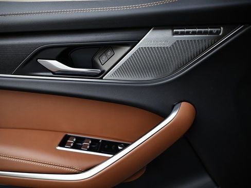 New 2026 Jaguar F-PACE R-Dynamic S image 17