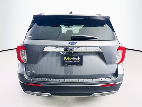 Used 2023 Ford Explorer XLT w/ Equipment Group 202A image 7