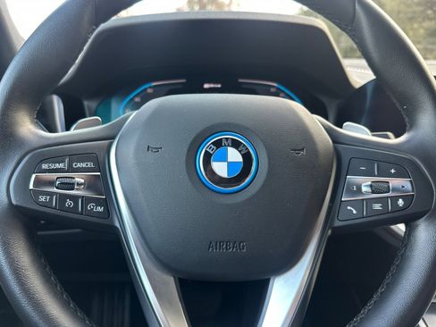 Used 2022 BMW 330e w/ Driving Assistance Package image 28