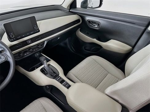 Certified 2025 Honda HR-V LX image 26