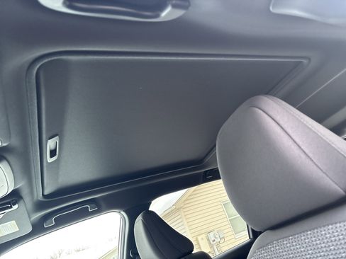 Used 2025 Subaru Forester Premium image 29