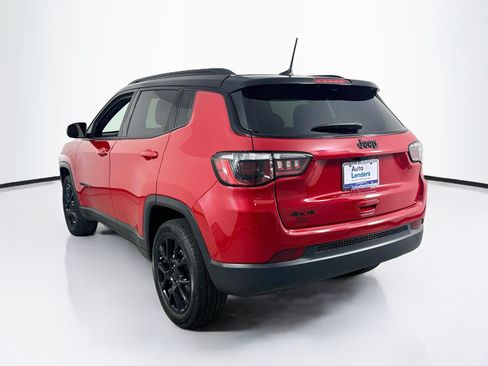 Used 2023 Jeep Compass Latitude AWD/4WD image 7