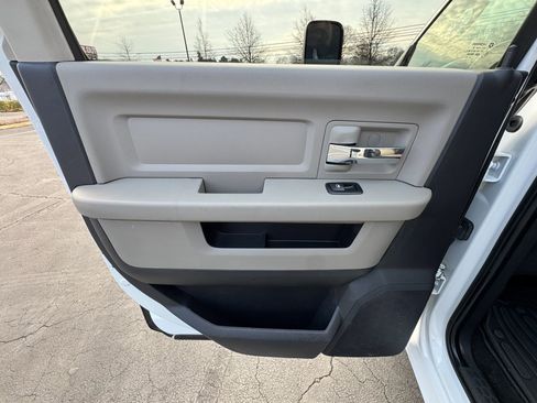 Used 2012 RAM 3500 SLT image 17